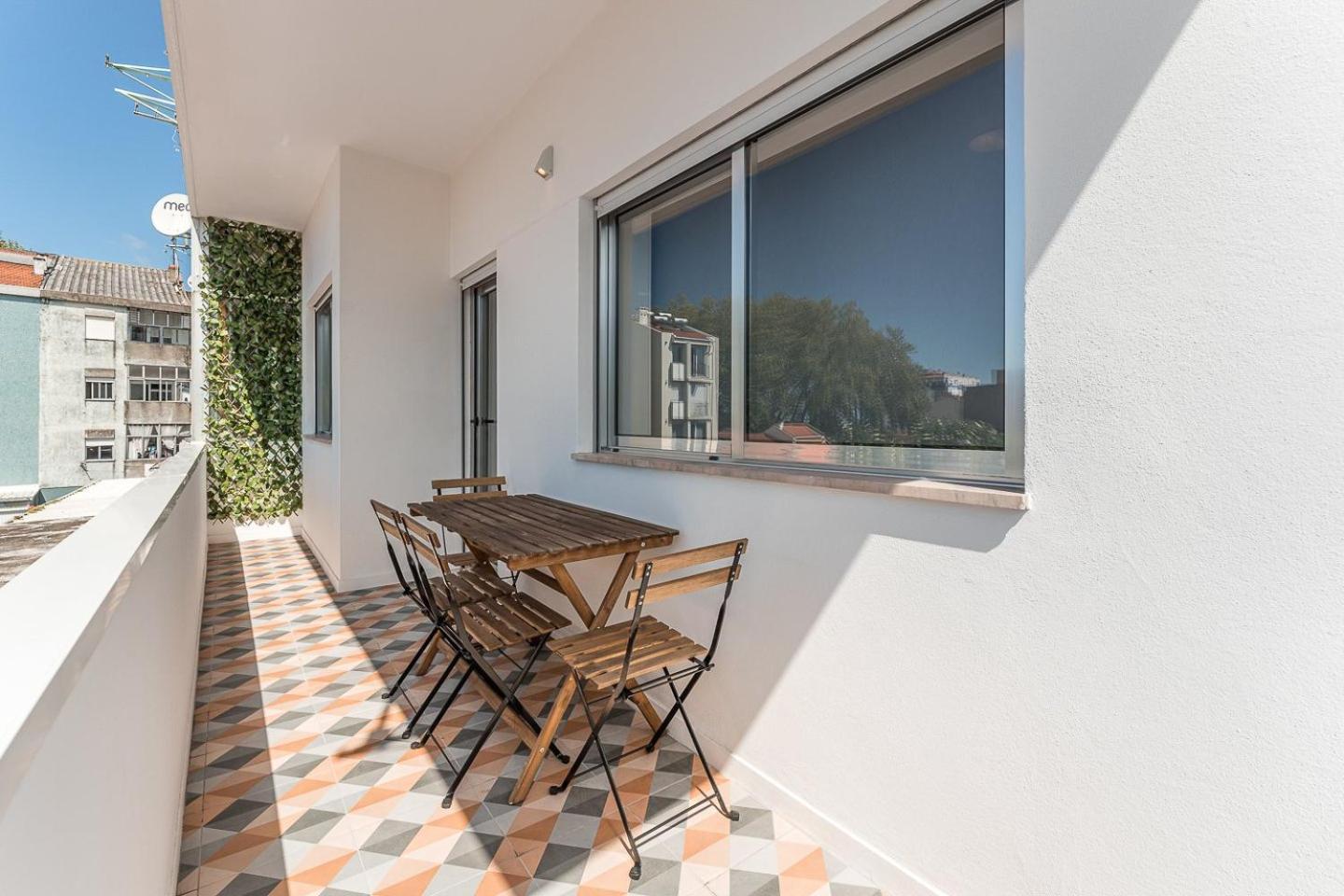 Guestready - City Retreat With A Balcony 포르투 외부 사진